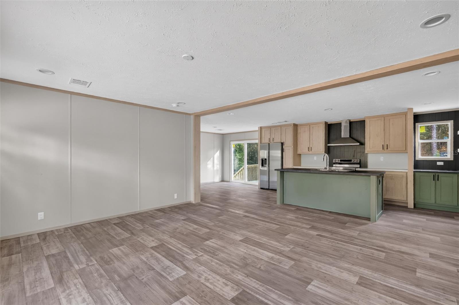 WILLISTON HIGHLANDS - Residential