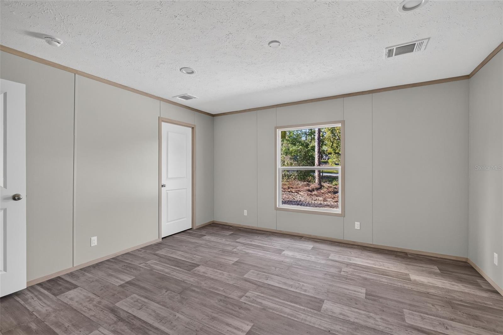 WILLISTON HIGHLANDS - Residential