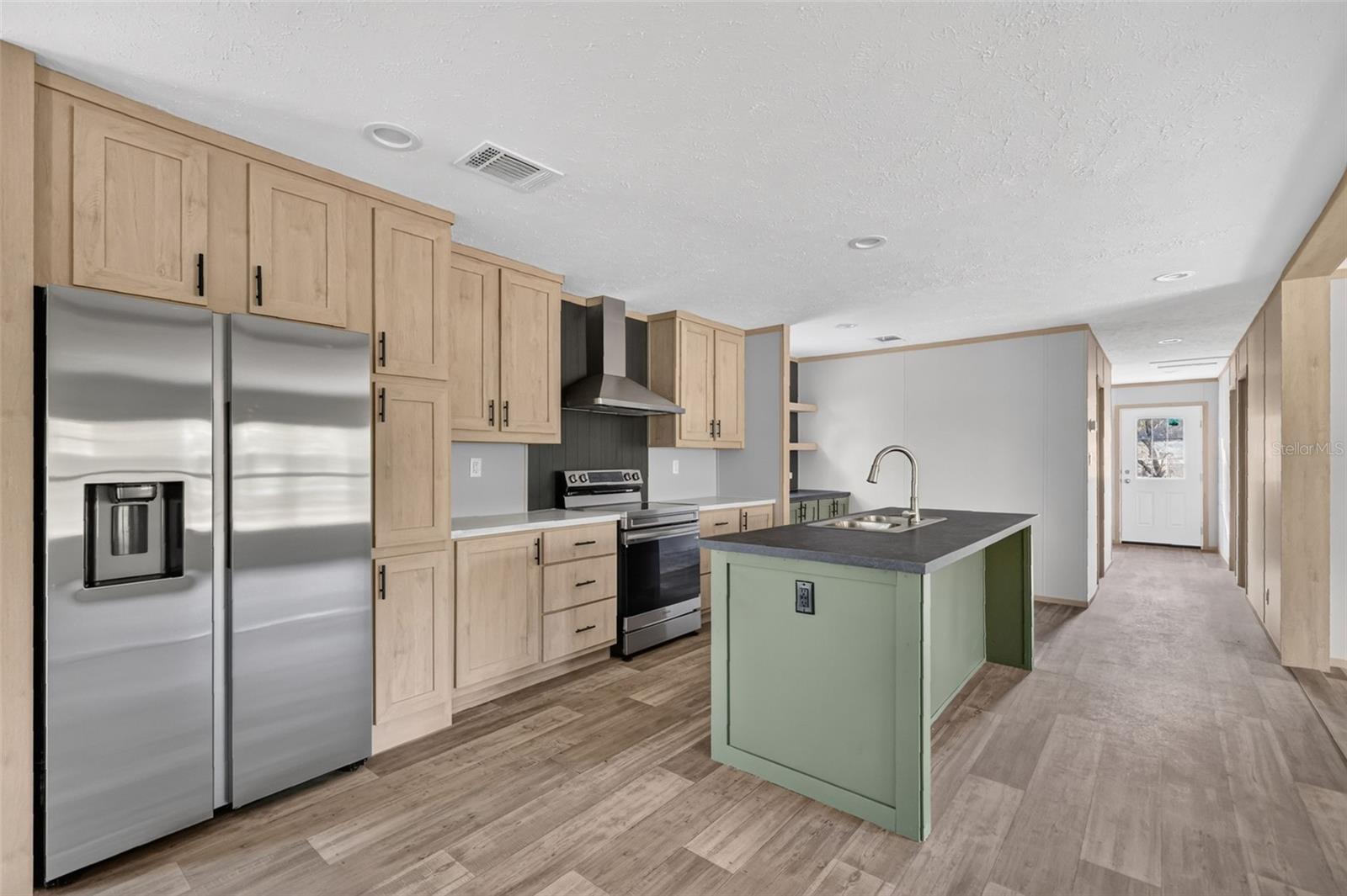 WILLISTON HIGHLANDS - Residential