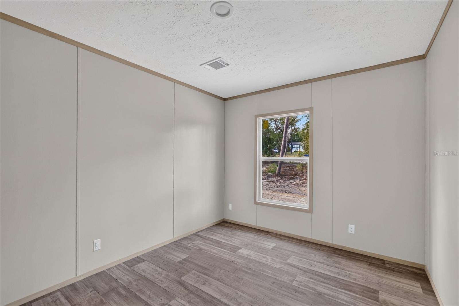 WILLISTON HIGHLANDS - Residential