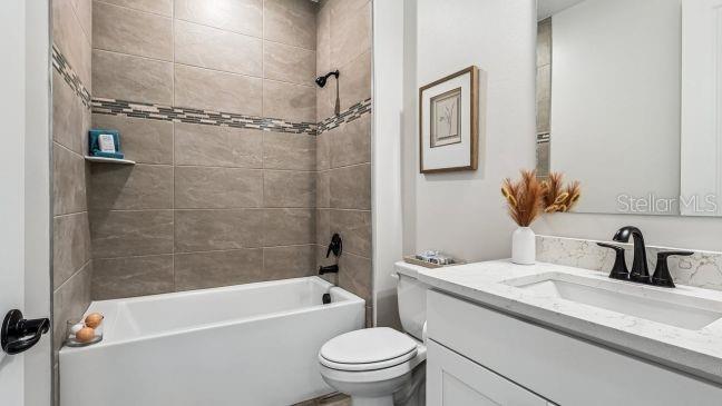GOLDEN GATE ESTATE UNIT 37 - Residential
