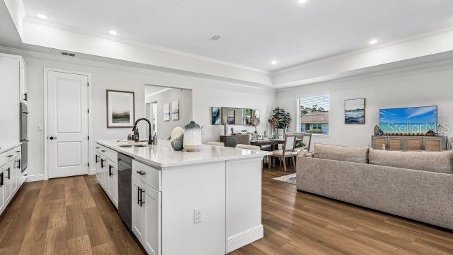 GOLDEN GATE ESTATE UNIT 37 - Residential