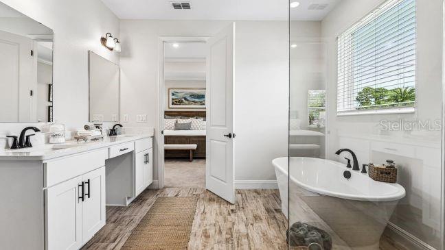 GOLDEN GATE ESTATE UNIT 37 - Residential