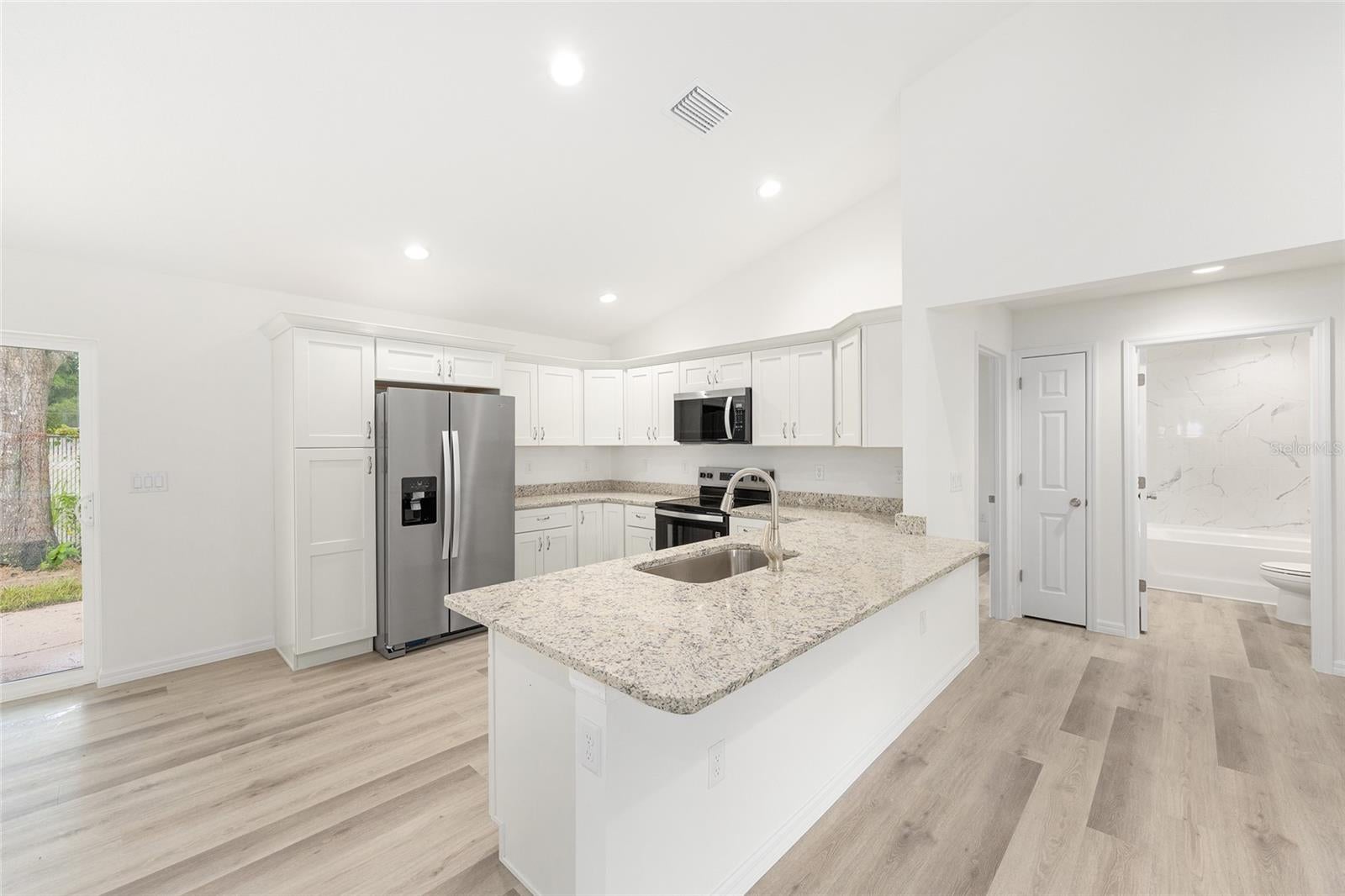 WILLISTON HIGHLANDS UN 7 - Residential