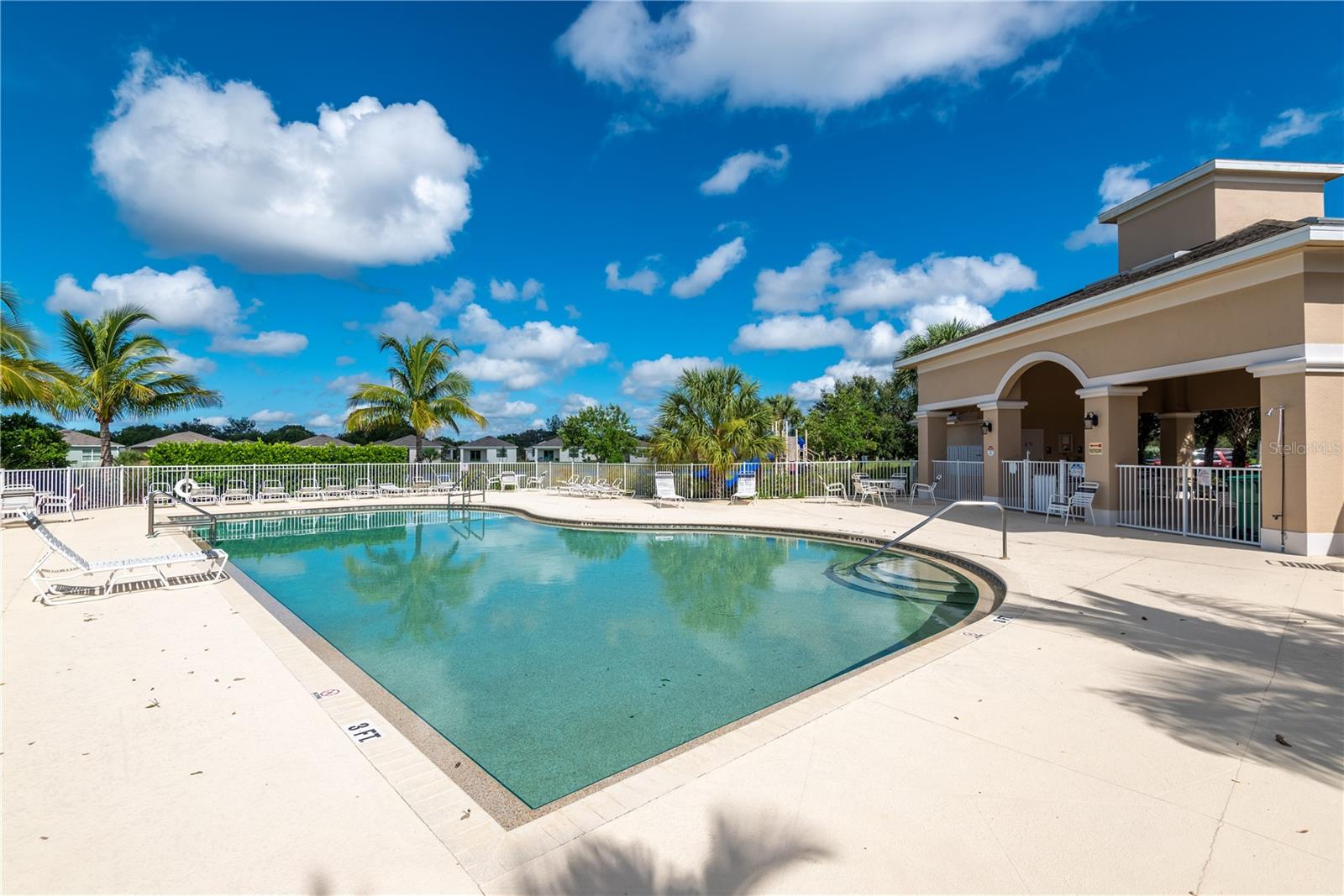 CALUSA CRK - Residential