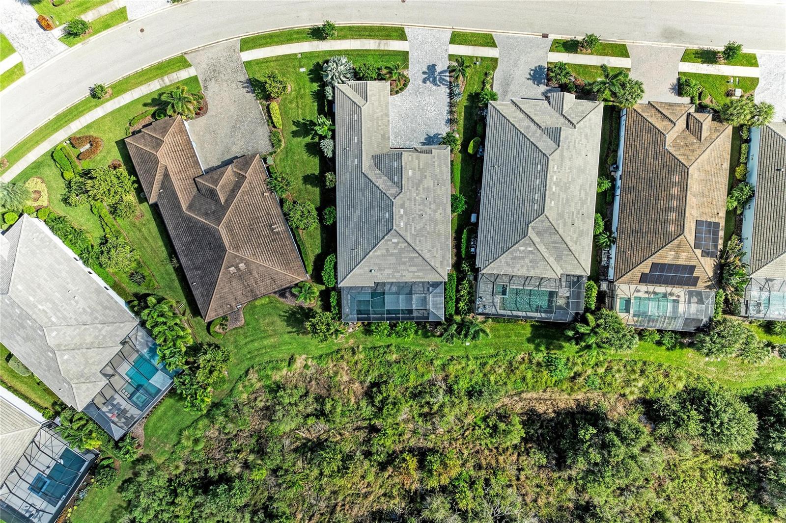 LAKEHOUSE COVE/WATERSIDE PH 1 - Residential