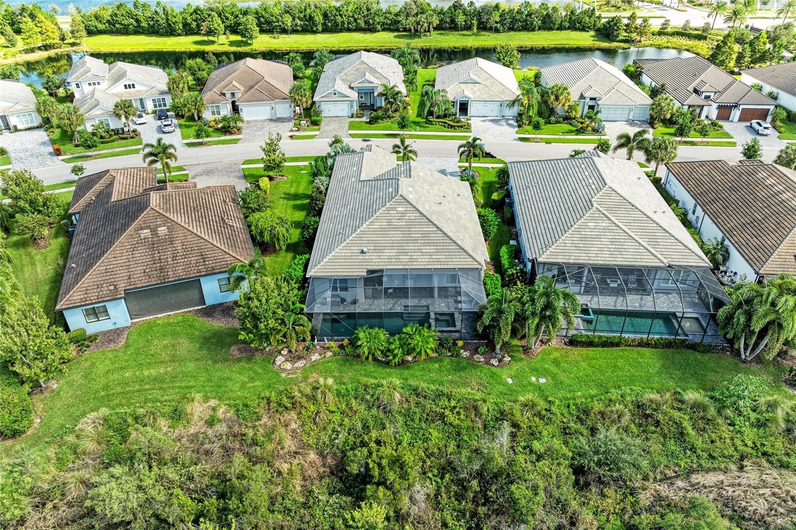 LAKEHOUSE COVE/WATERSIDE PH 1 - Residential