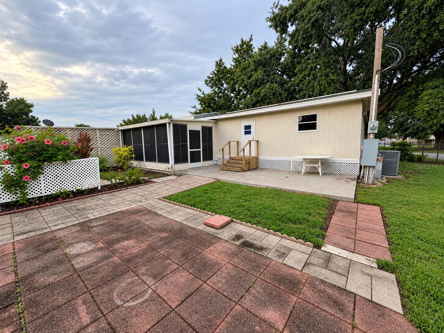 ALTA VISTA - Residential