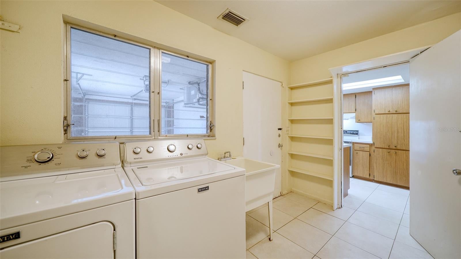 SOUTH GATE - Residential