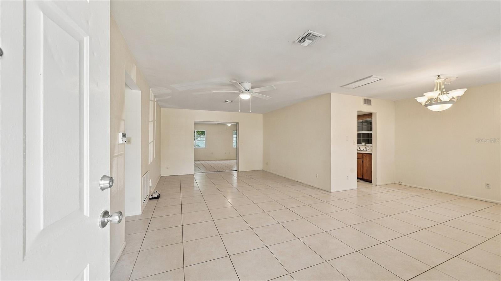 SOUTH GATE - Residential