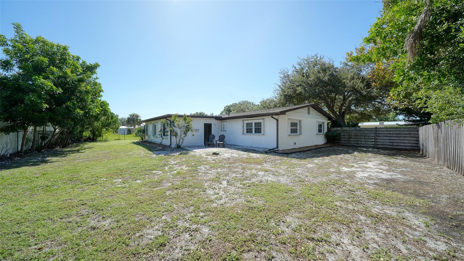 SOUTH GATE - Residential