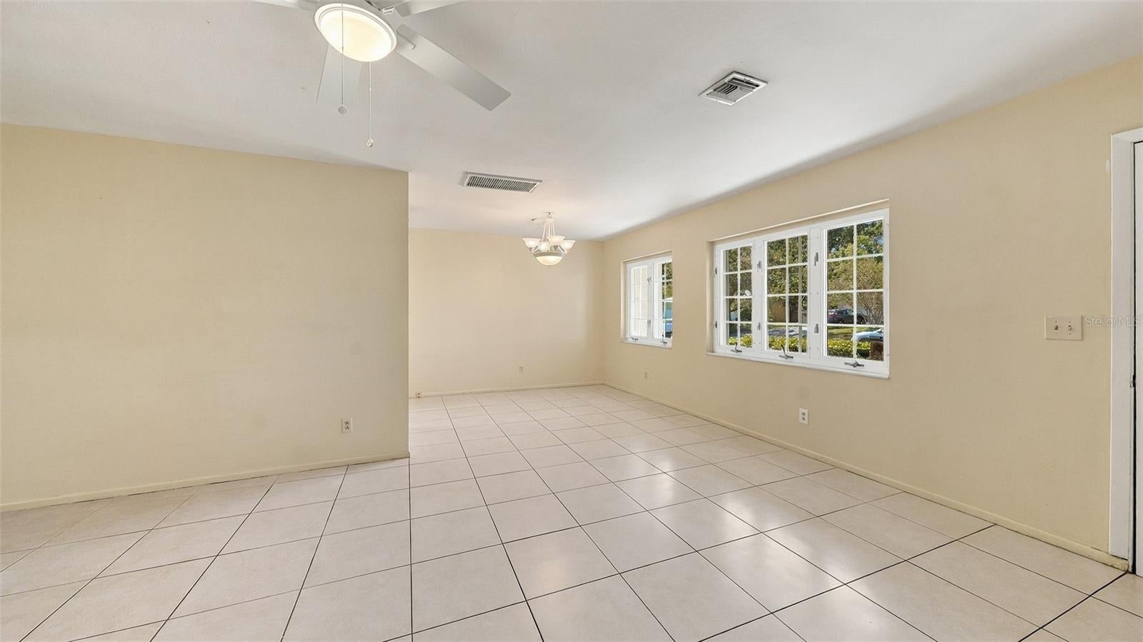 SOUTH GATE - Residential