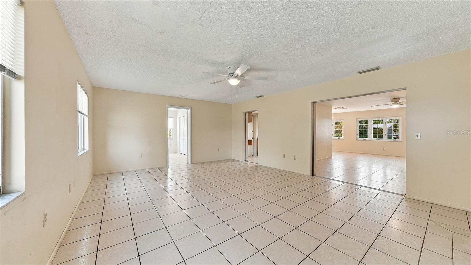 SOUTH GATE - Residential