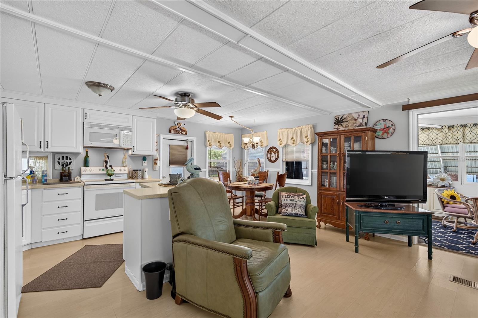 VENICE ISLE - Residential