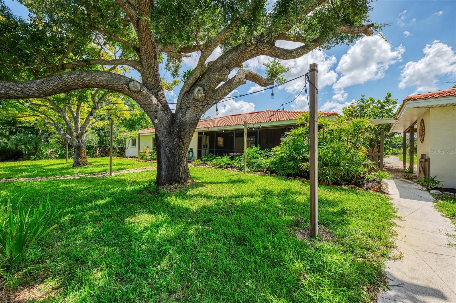 ENGLEWOOD GARDENS - Residential
