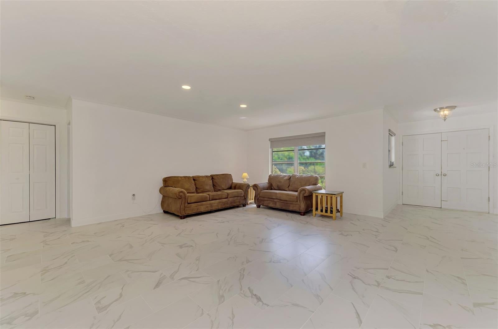 ENGLEWOOD GARDENS - Residential