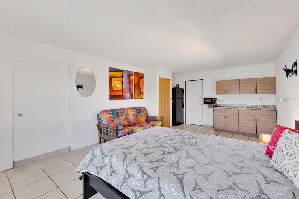 ALLIANCE CONDO - Residential