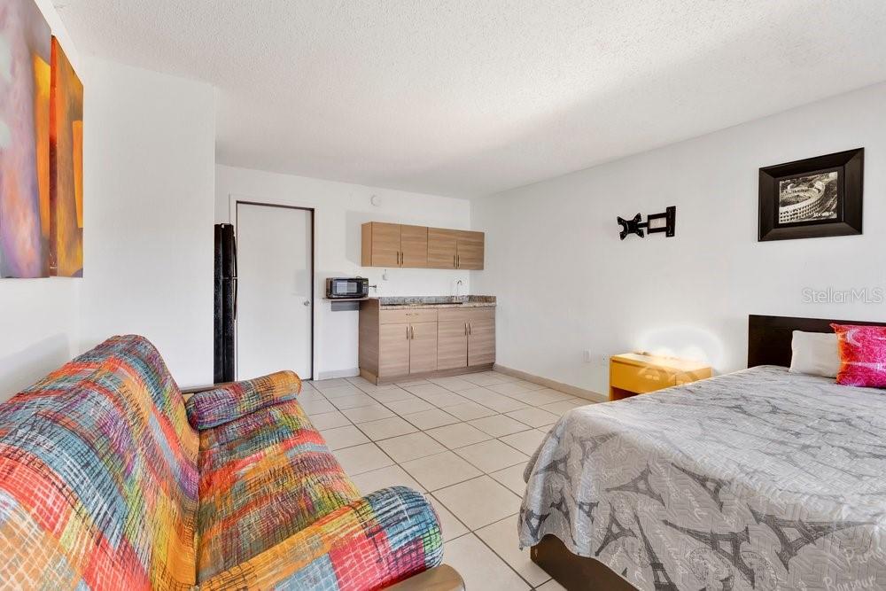 ALLIANCE CONDO - Residential