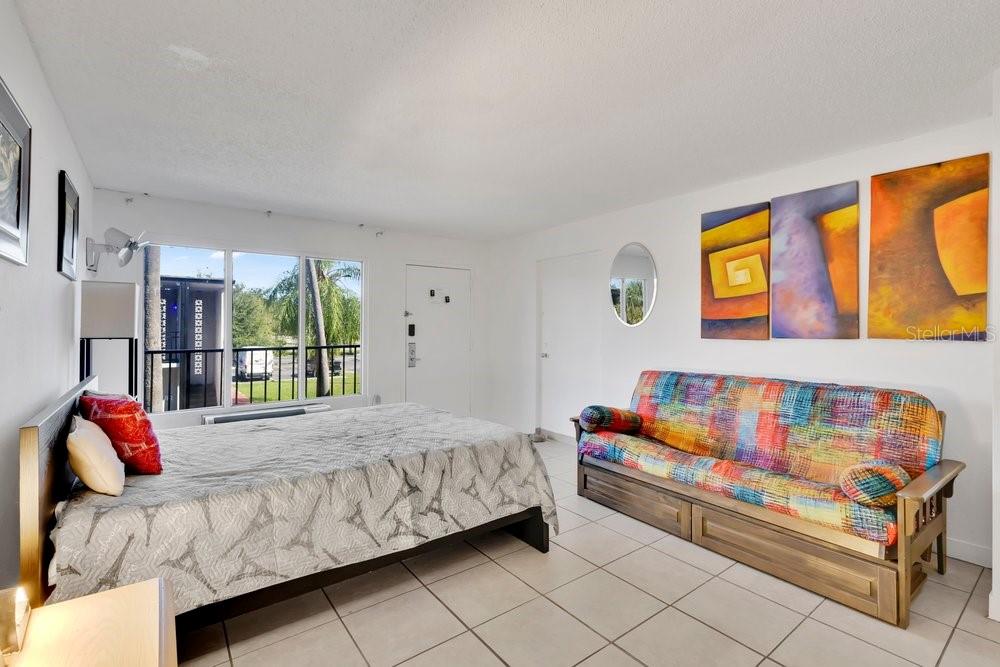 ALLIANCE CONDO - Residential