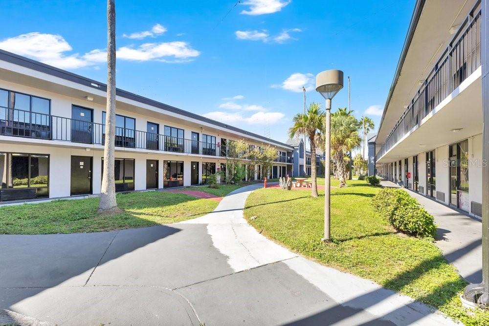 ALLIANCE CONDO - Residential