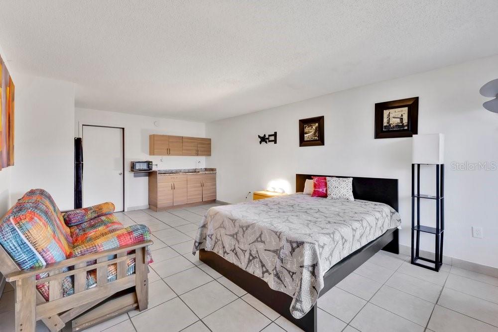 ALLIANCE CONDO - Residential