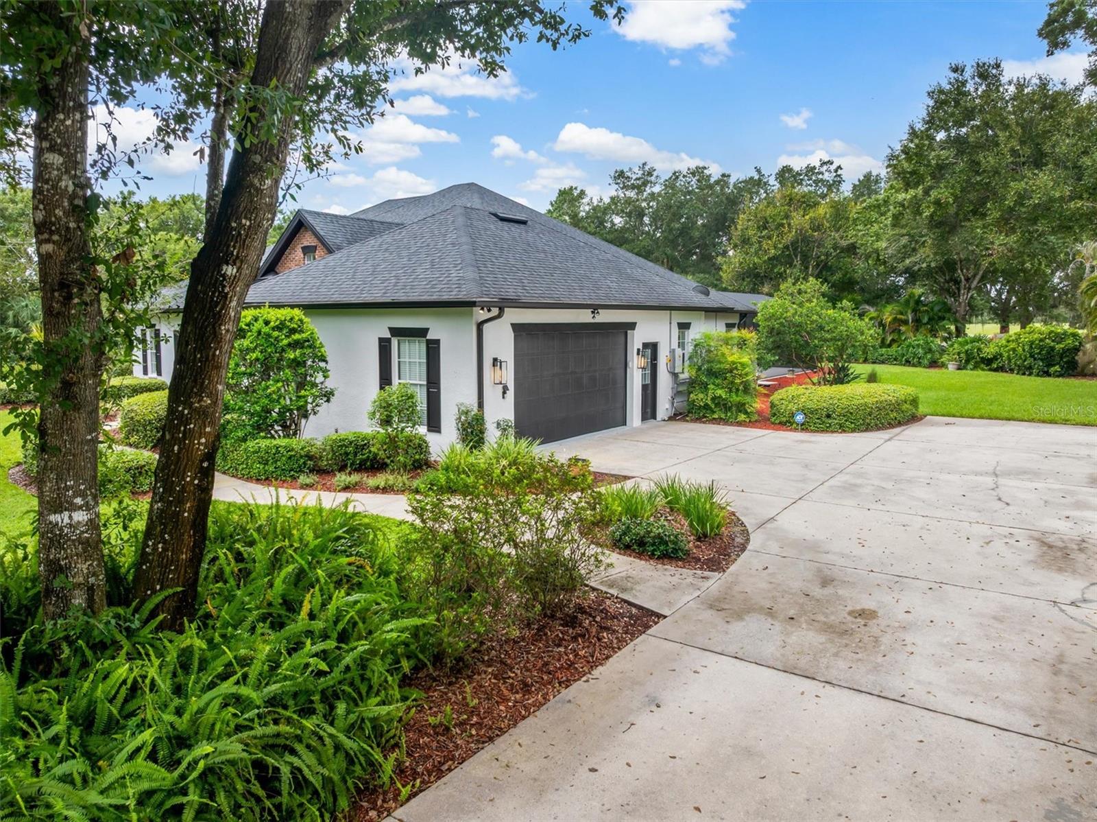 SUNNYBREEZE OAKS SUB - Residential