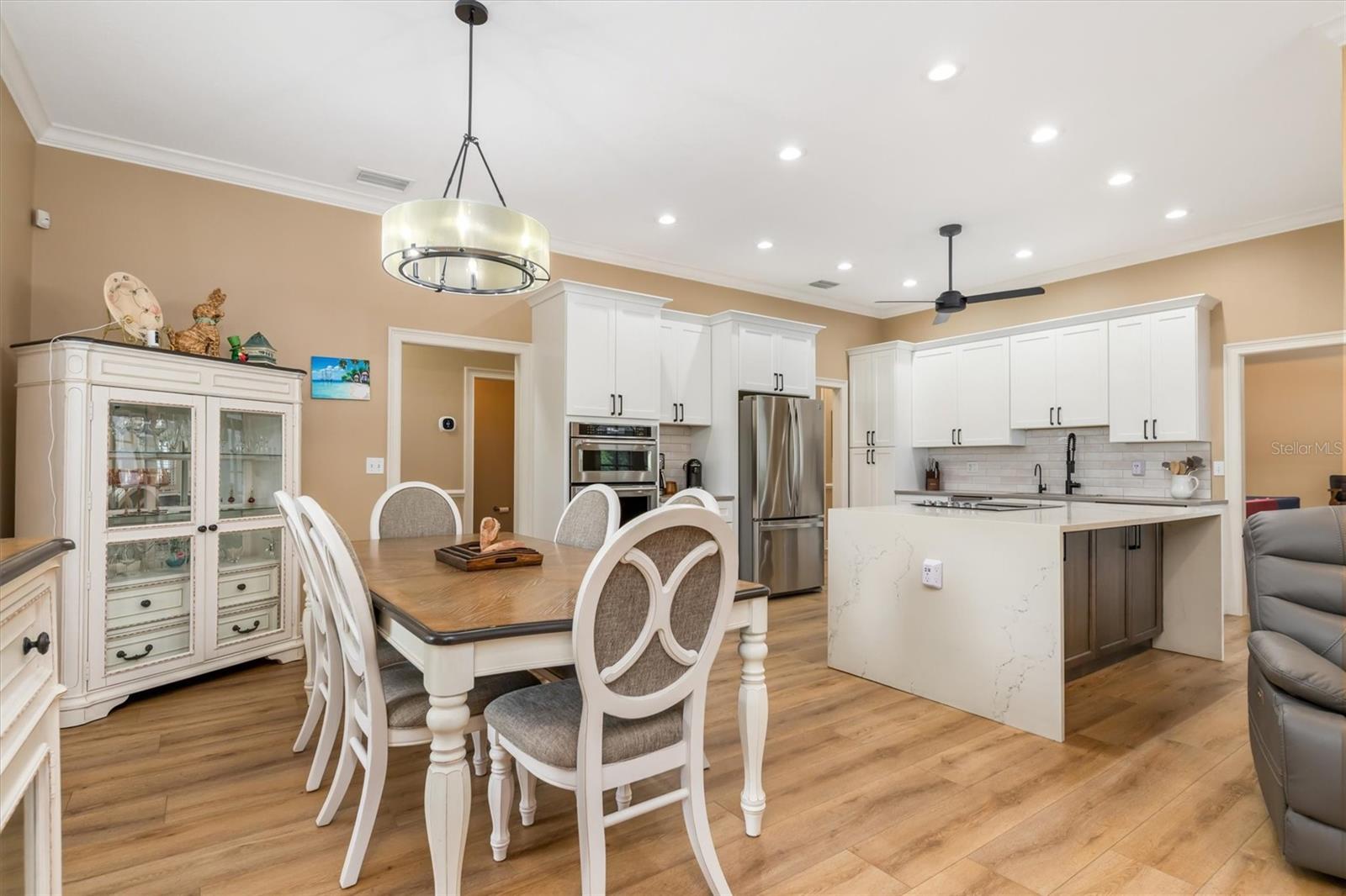 SUNNYBREEZE OAKS SUB - Residential