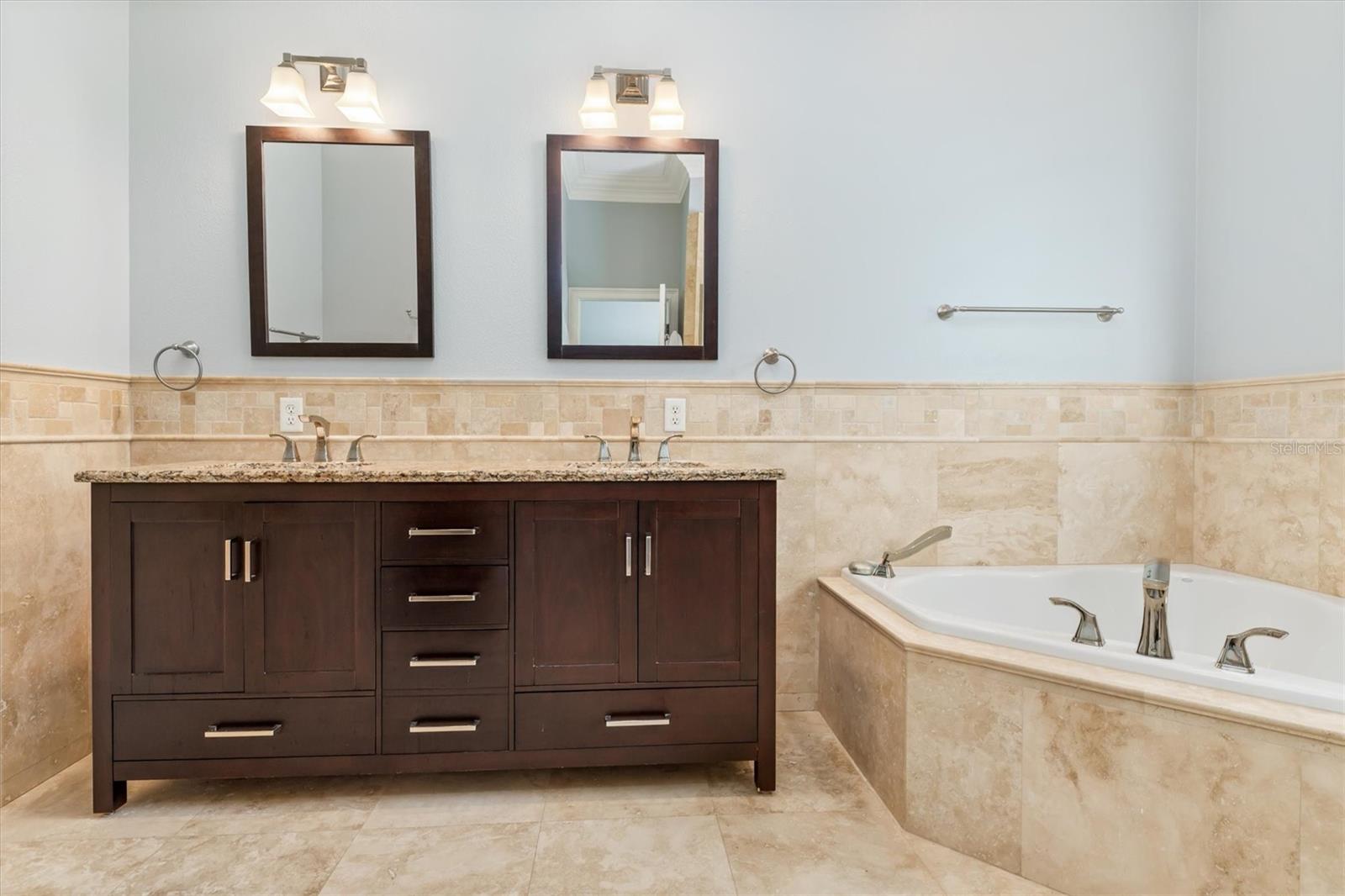 SUNNYBREEZE OAKS SUB - Residential