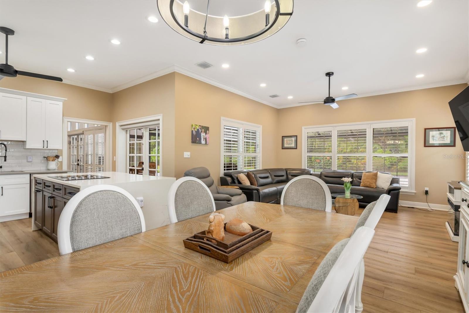 SUNNYBREEZE OAKS SUB - Residential