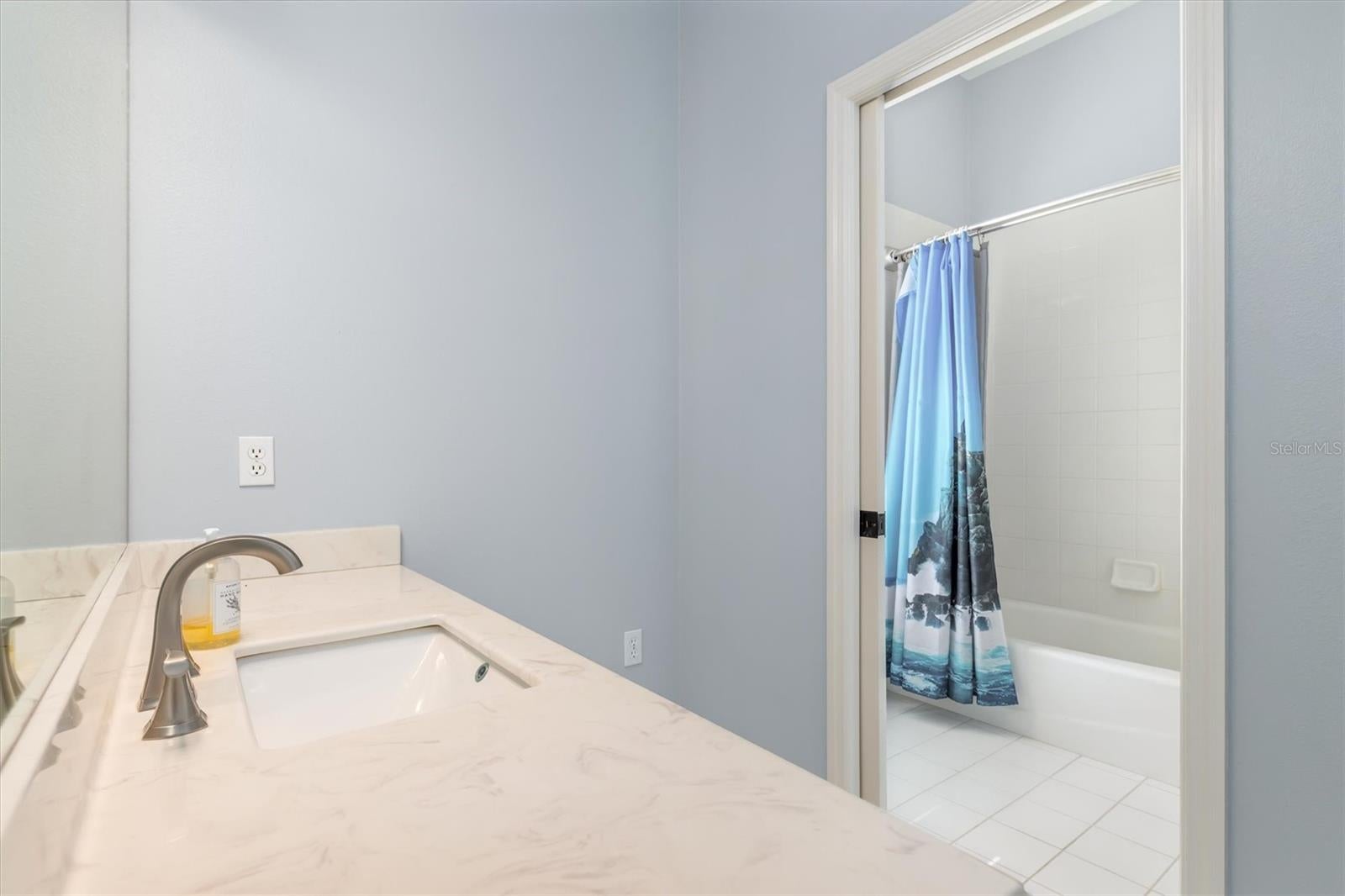 SUNNYBREEZE OAKS SUB - Residential