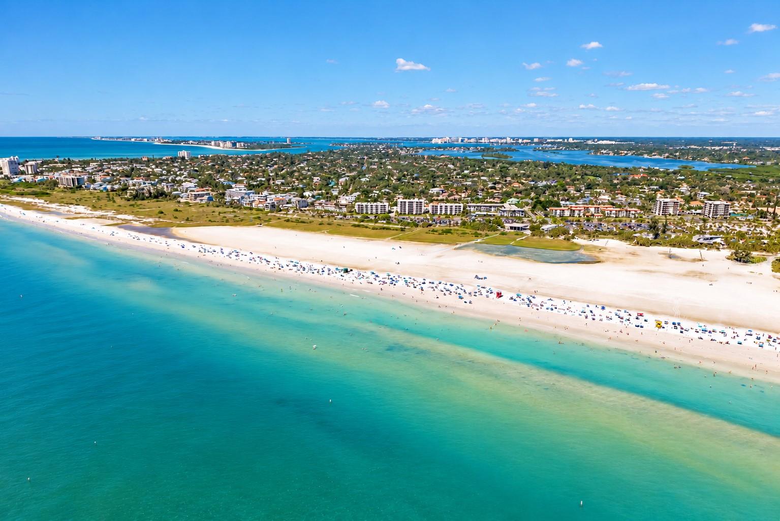 SIESTA ISLES - Residential