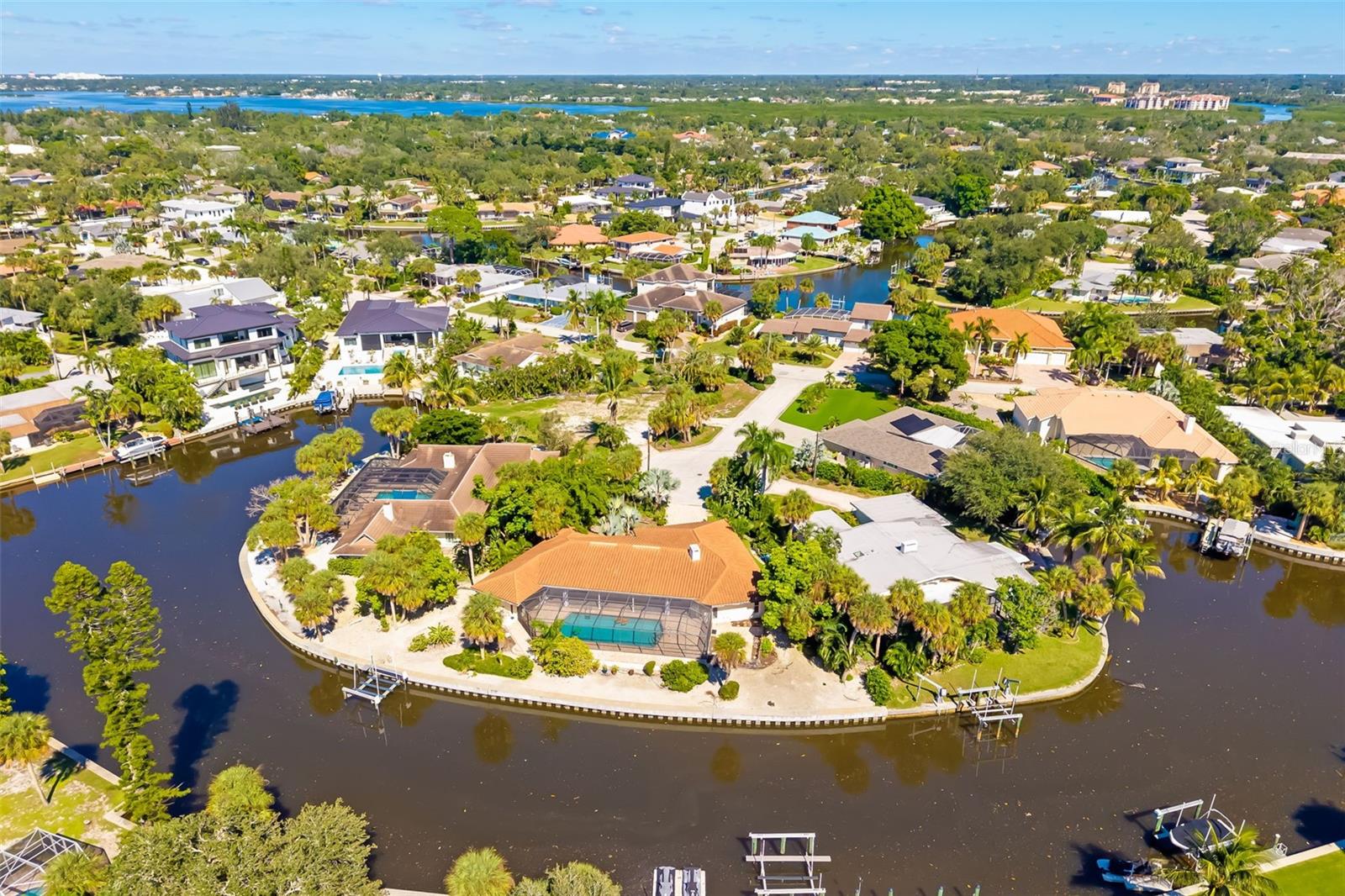 SIESTA ISLES - Residential