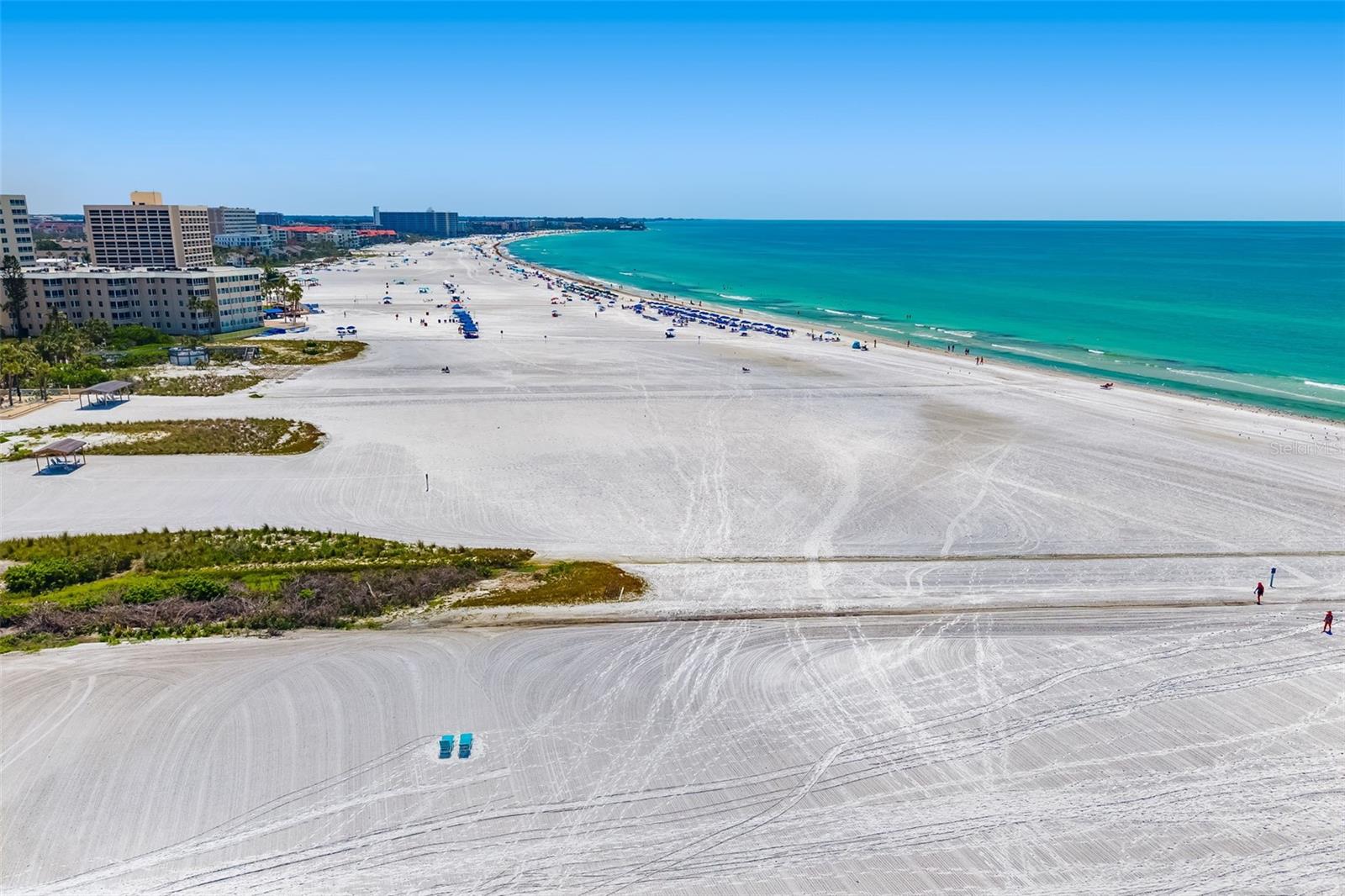 SIESTA ISLES - Residential