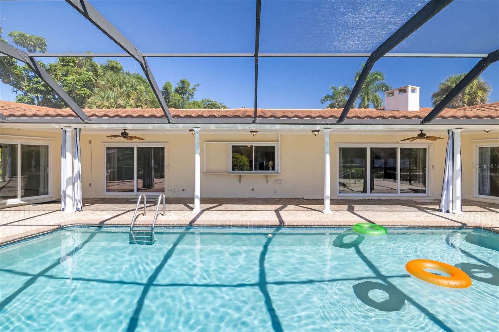 SIESTA ISLES - Residential