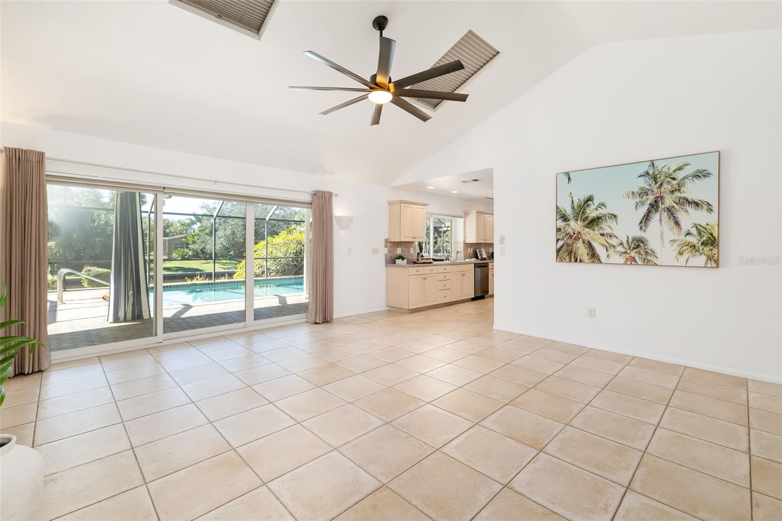 SIESTA ISLES - Residential