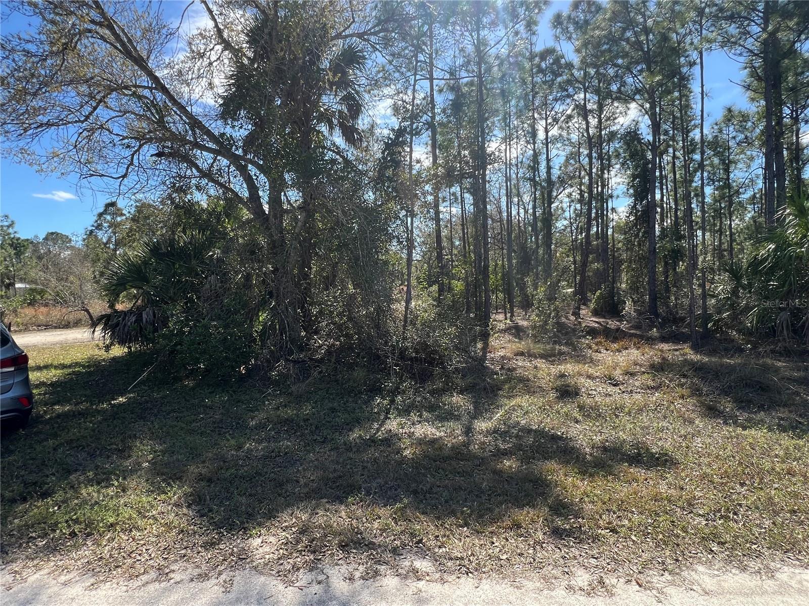 TROP G A - Land
