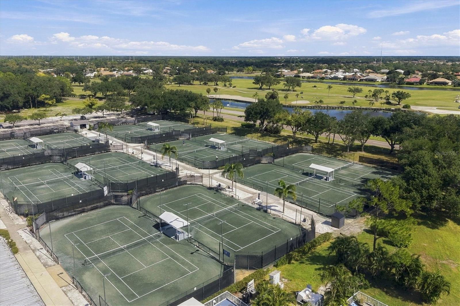 CLUBSIDE VILLAS - Residential