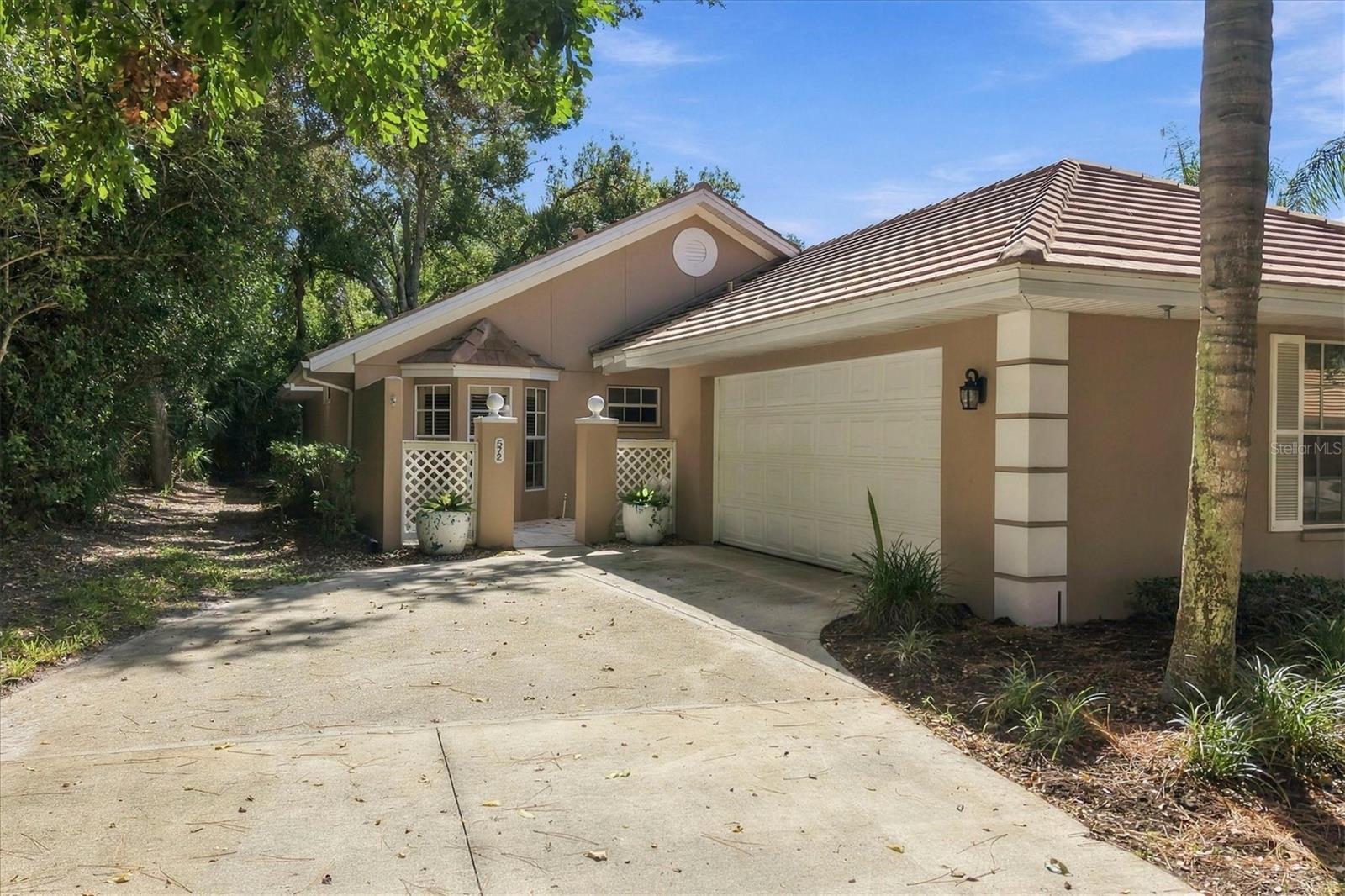 CLUBSIDE VILLAS - Residential