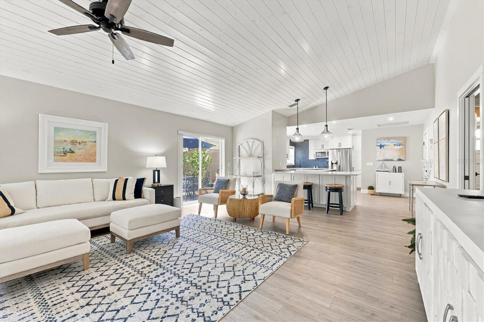 CLUBSIDE VILLAS - Residential