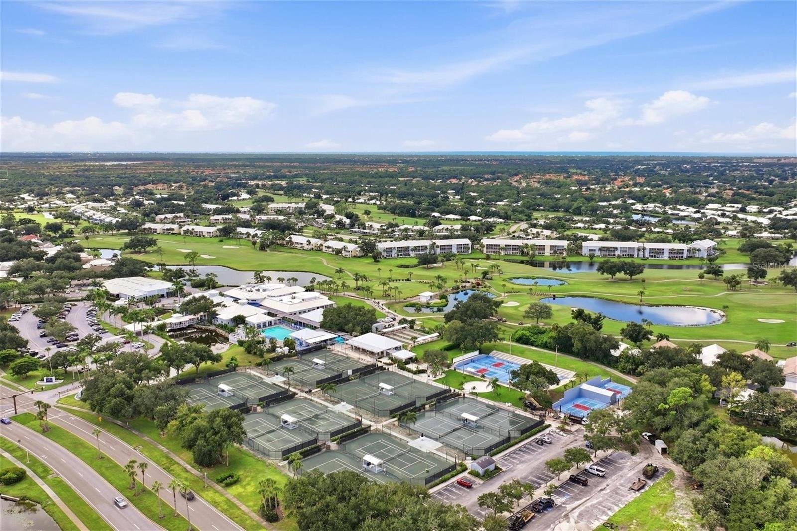 CLUBSIDE VILLAS - Residential