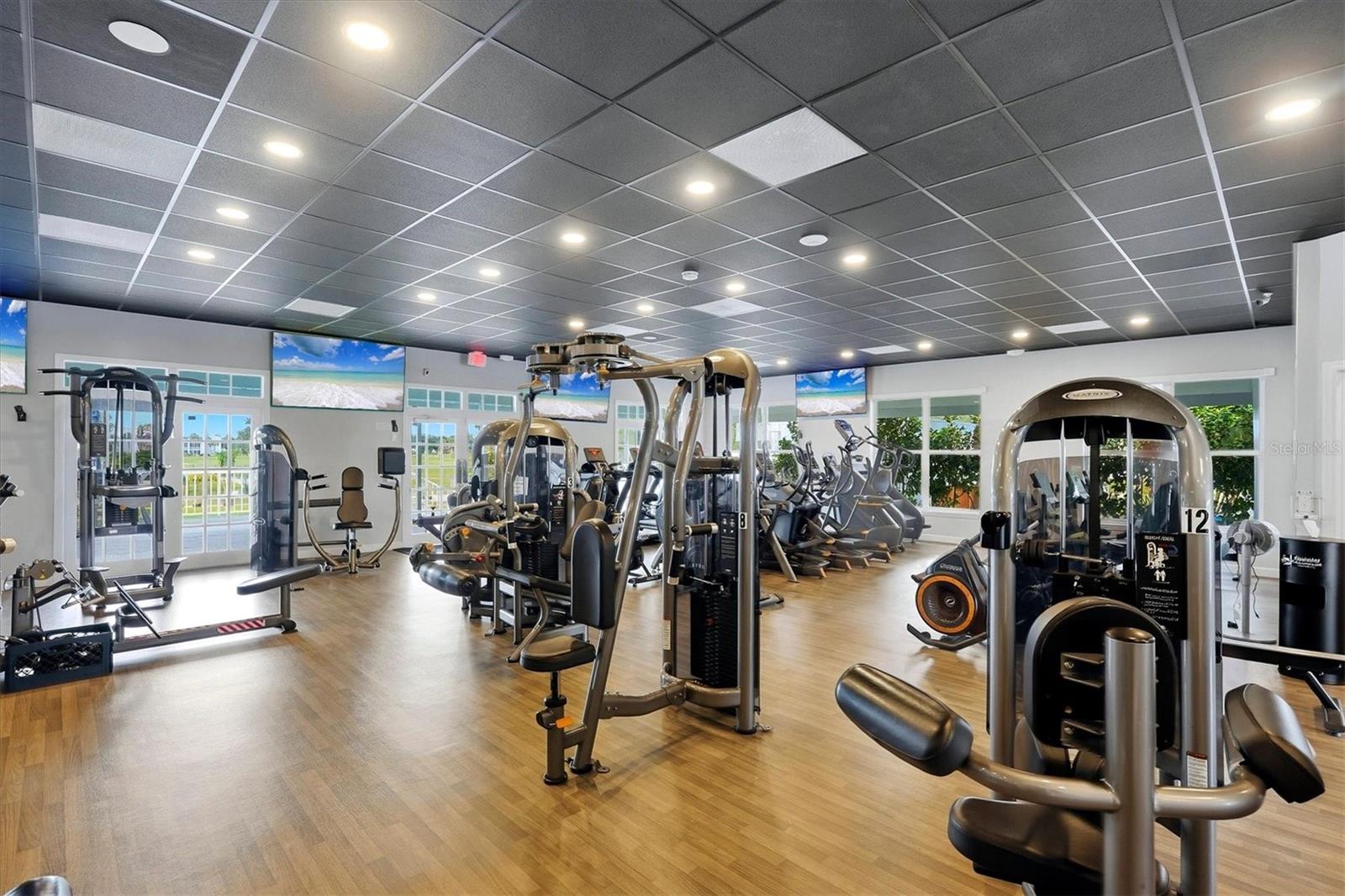 CLUBSIDE VILLAS - Residential