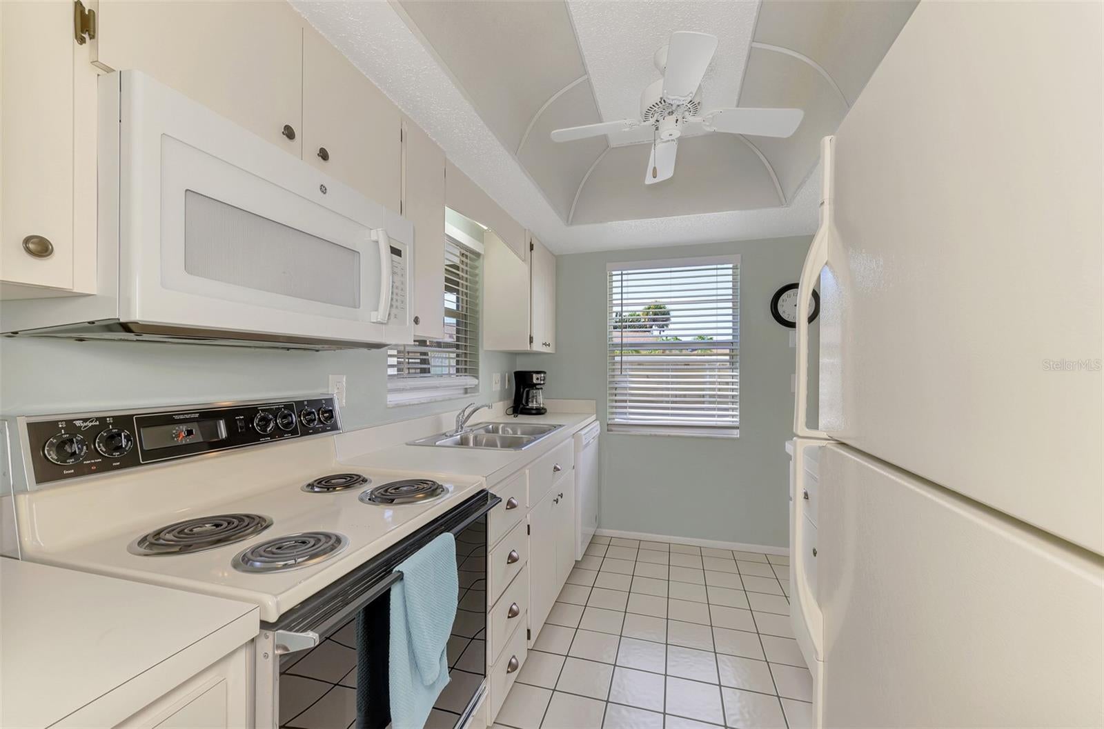 VILLAGE AT WILDFLOWER CC PH 04 B - Residential