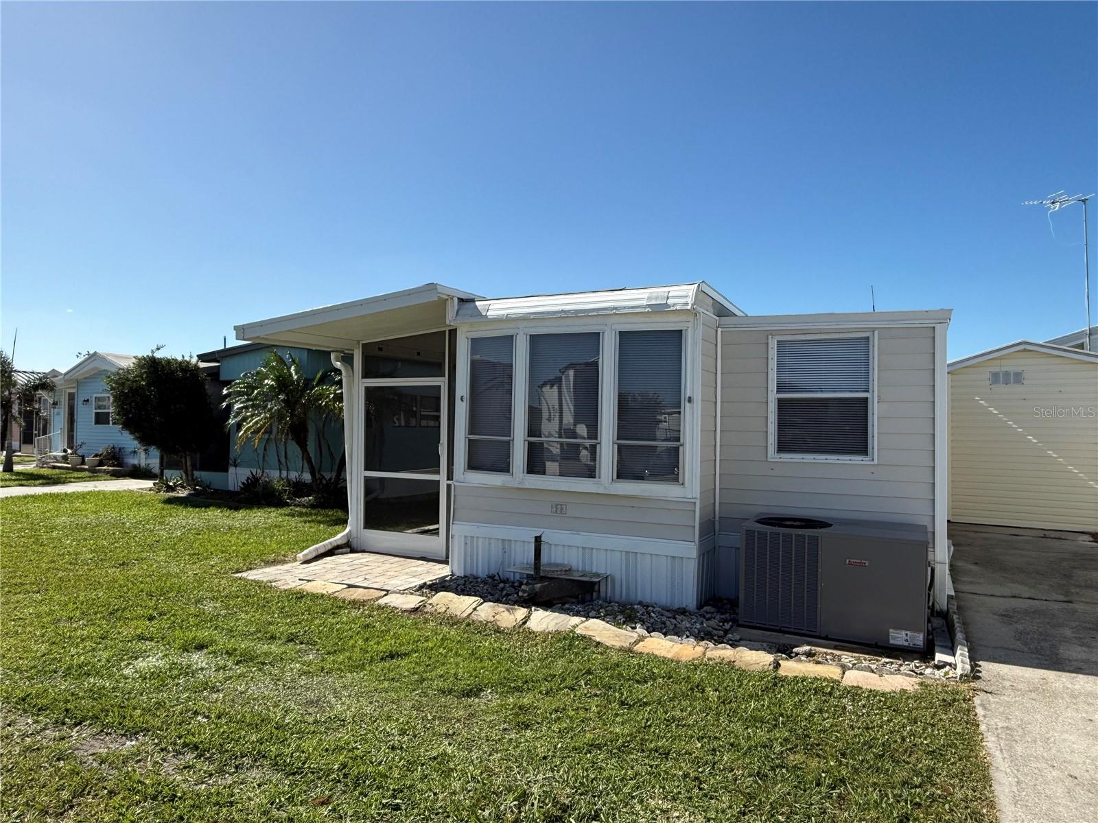 HOLIDAY TRAVEL PARK ENGLEWOOD - Residential