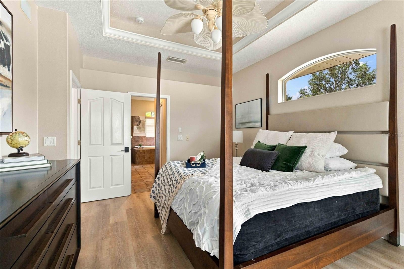 EASTLAKE - Residential