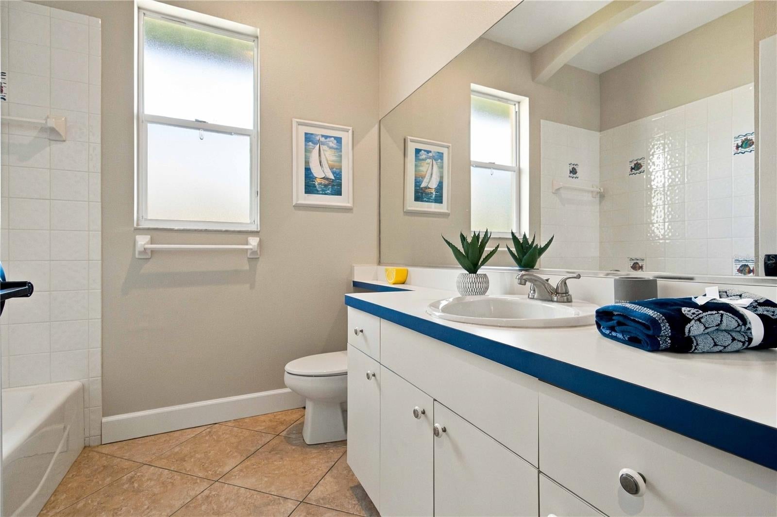 EASTLAKE - Residential
