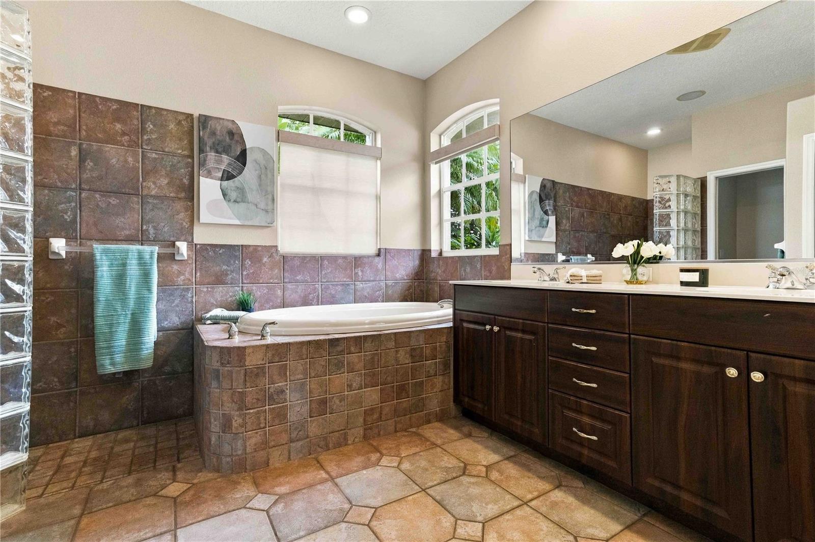 EASTLAKE - Residential