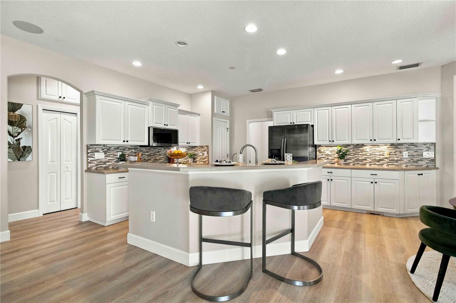 EASTLAKE - Residential