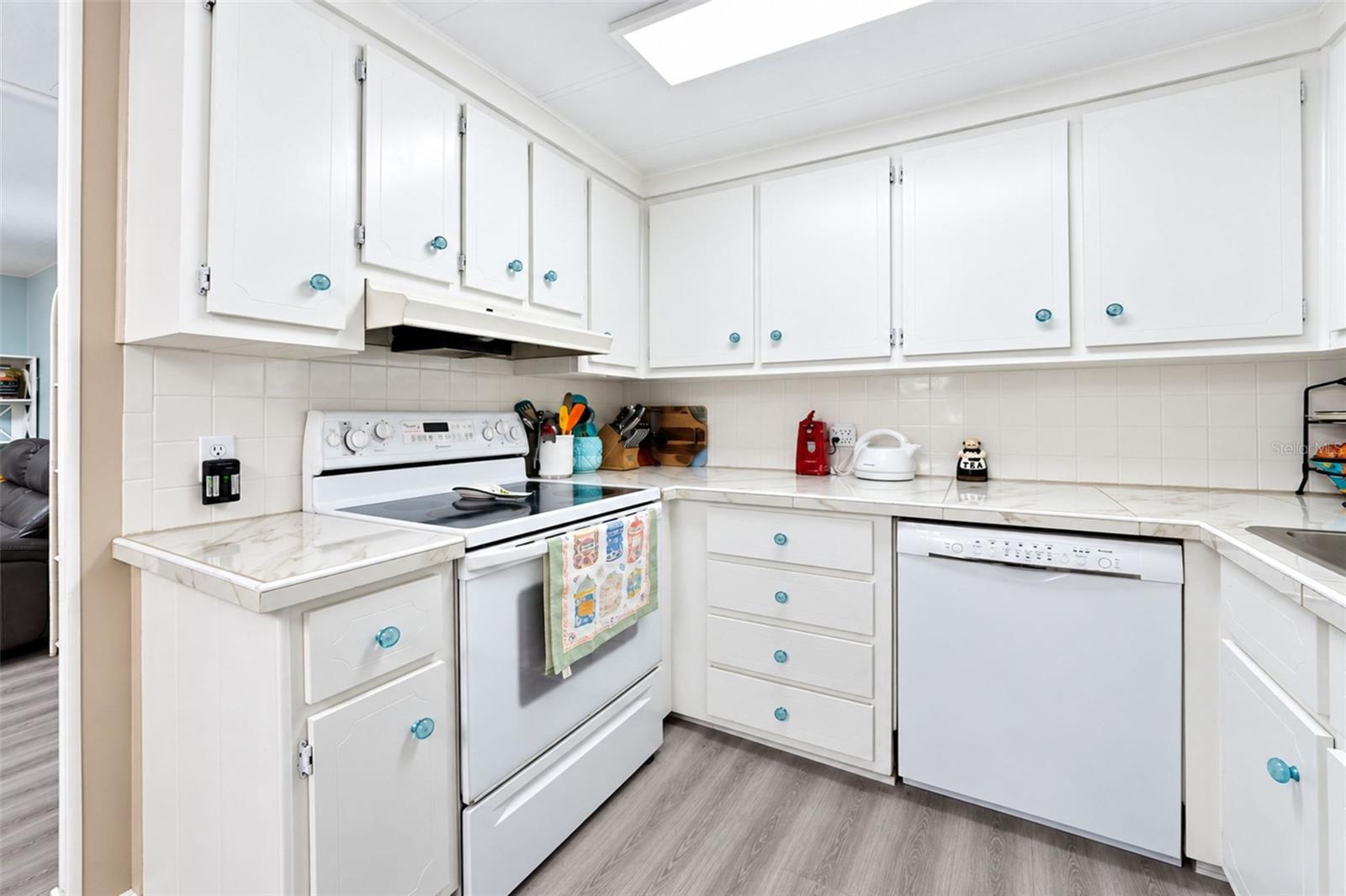 MAPLE LEAF ESTATES - Residential