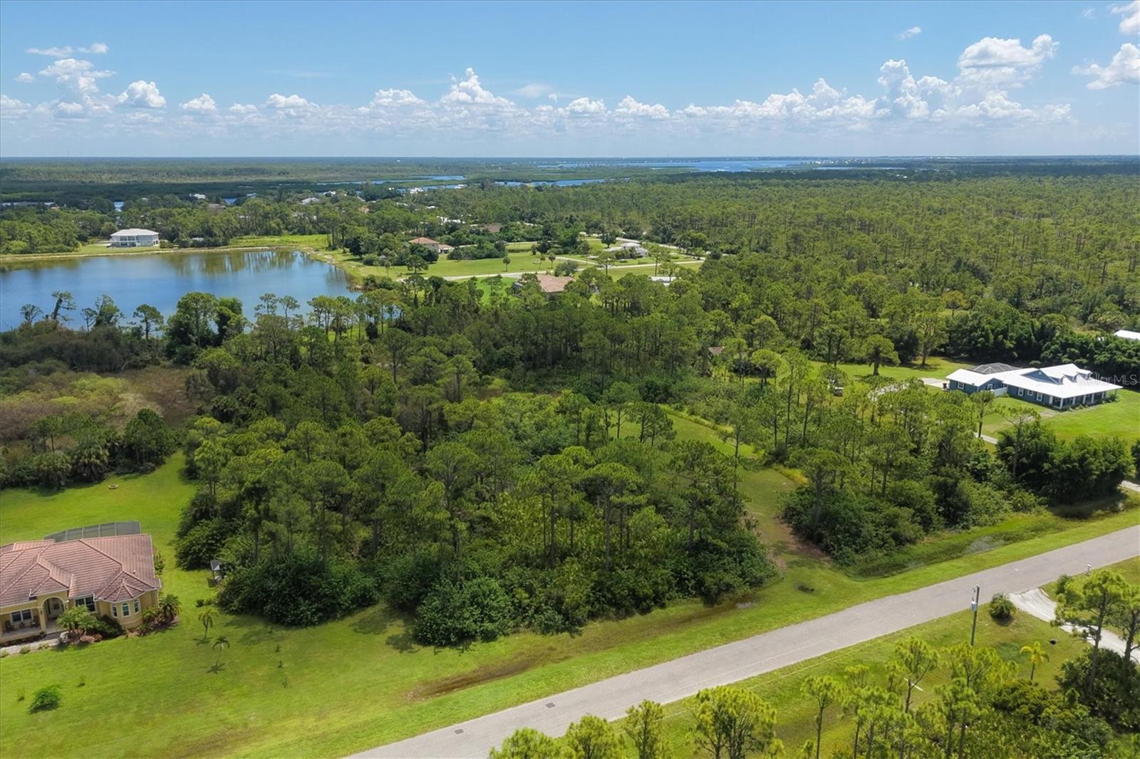 LAKE GERALDINE - Land