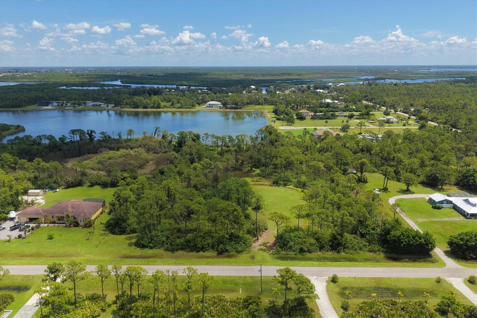 LAKE GERALDINE - Land